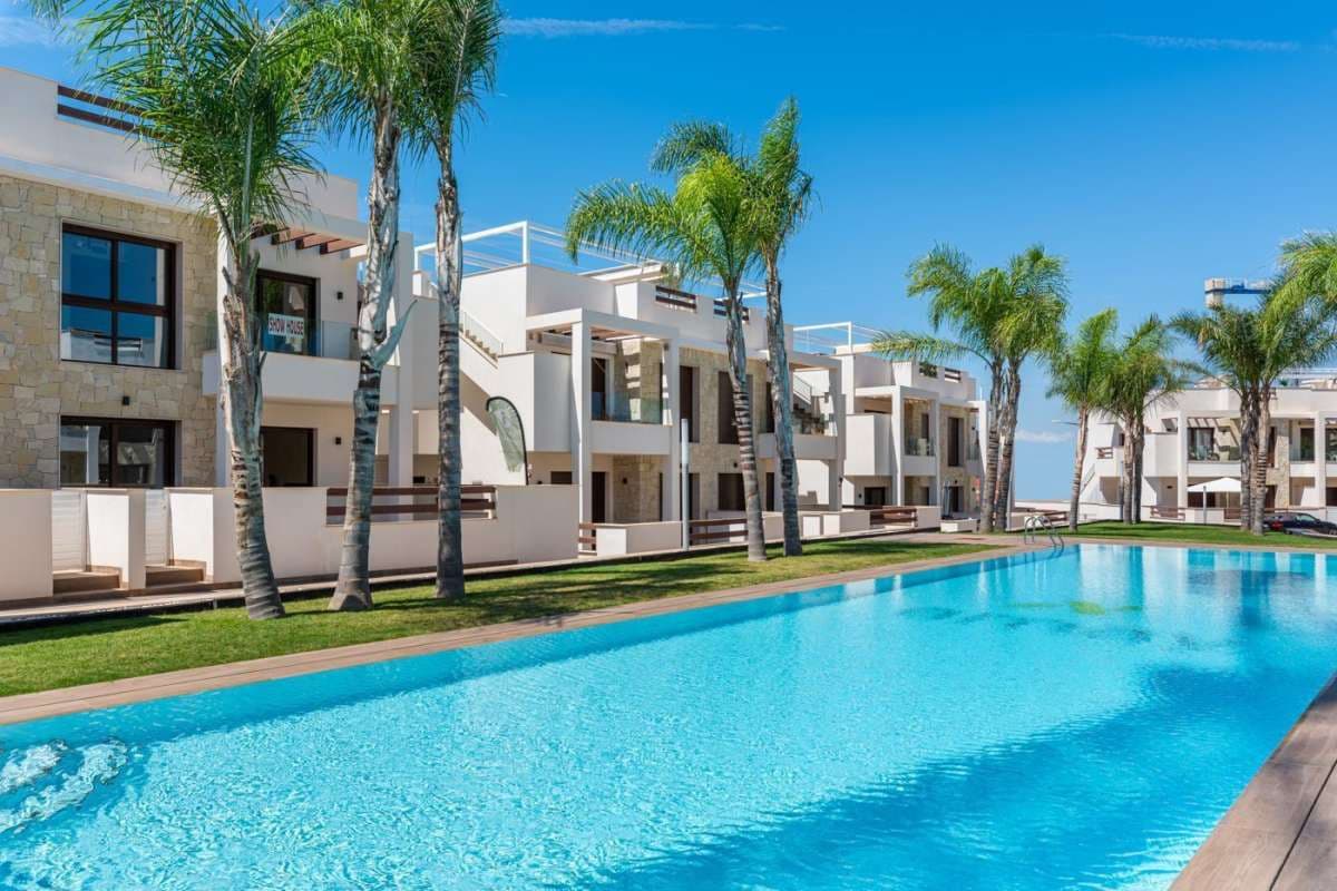 2 camera da letto Bungalow in vendita in Torrevieja con piscina garage - 320.000 € (Rif: 10103755)