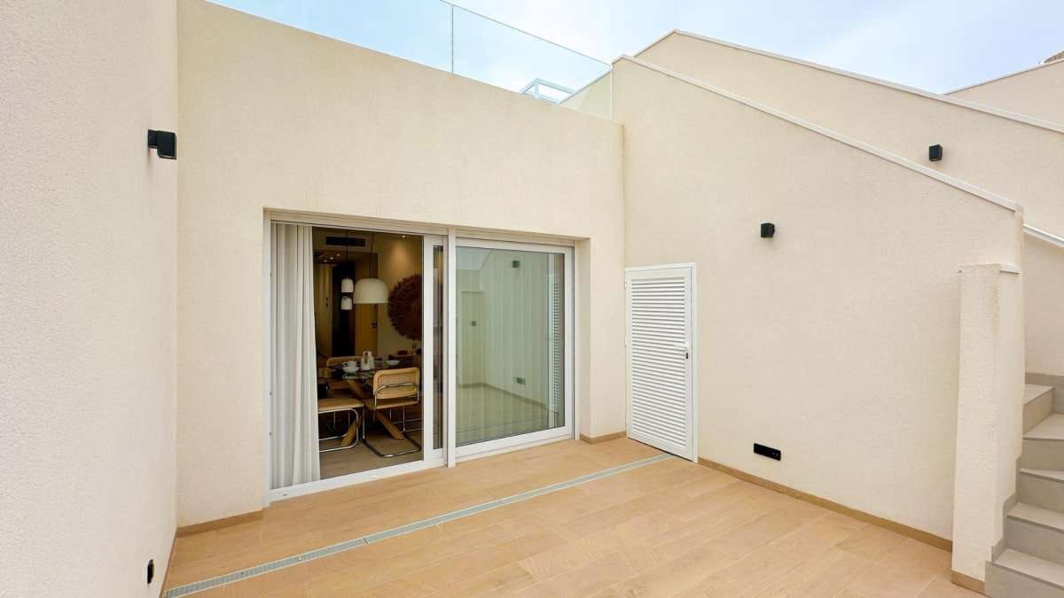 3 soveværelse Bungalow til salg i Algorfa med swimmingpool - € 349.000 (Ref: 10103845)
