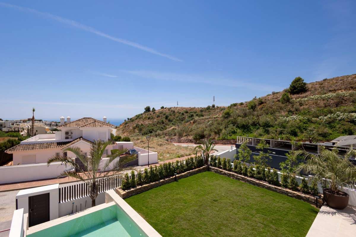 4 sovrum Villa till salu i Mijas med pool garage - 1 965 000 € (Ref: 10103962)