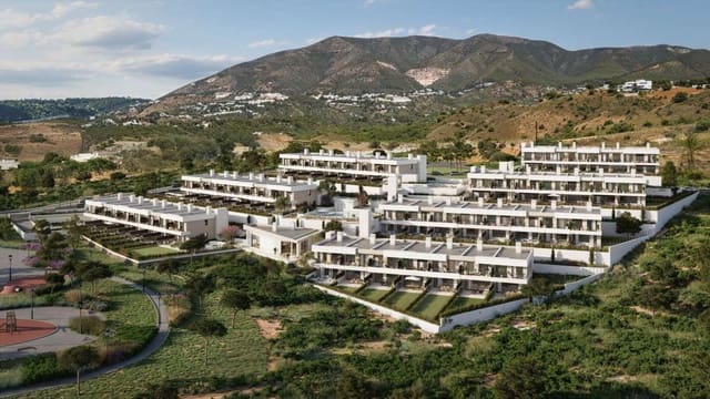3 sypialnia Dom na sprzedaż w El Higuerón, Fuengirola z basenem garażem - 995 000 € (Ref: 10104058)