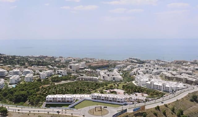 3 sypialnia Dom na sprzedaż w El Higuerón, Fuengirola z basenem garażem - 1 200 000 € (Ref: 10104059)