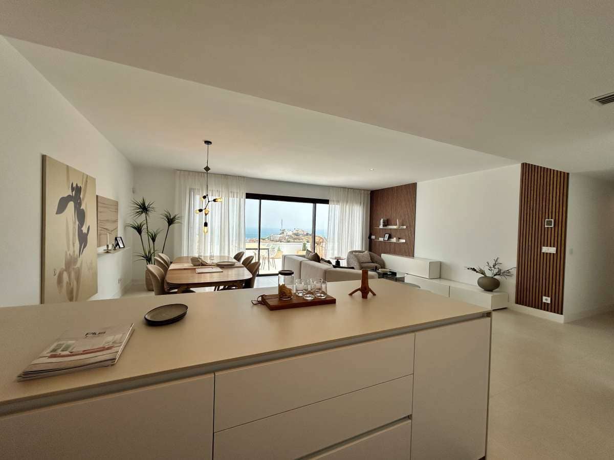 Apartamento de 2 habitaciones en Fuengirola en venta con piscina garaje - 499.000 € (Ref: 10104136)