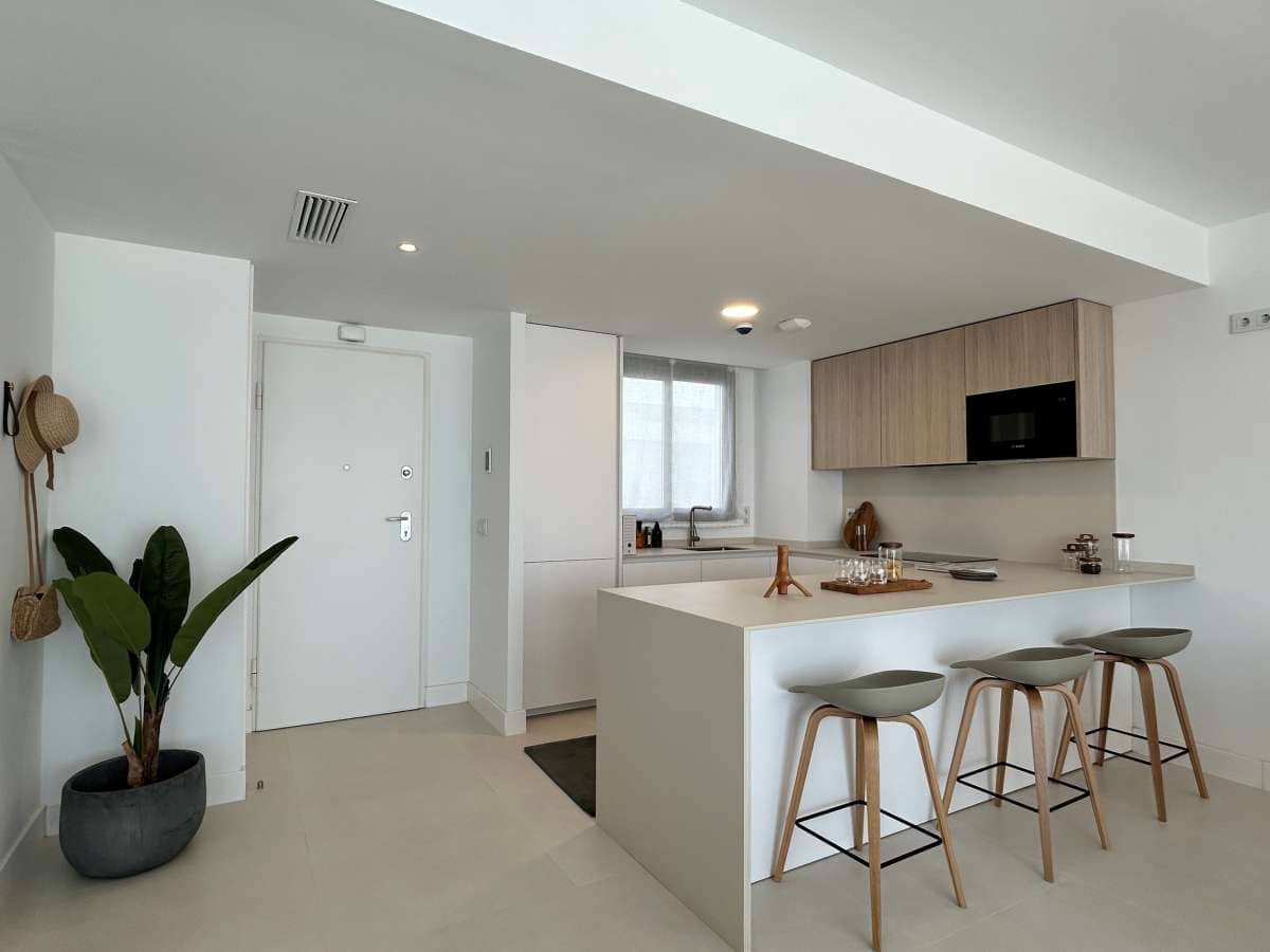 Apartamento de 2 habitaciones en Fuengirola en venta con piscina garaje - 499.000 € (Ref: 10104136)