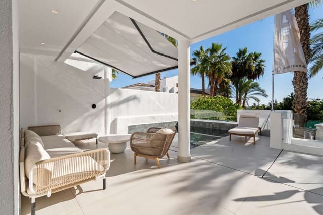 3 quarto Apartamento para venda em El Paraiso, Estepona com piscina garagem - 829 000 € (Ref: 10104143)