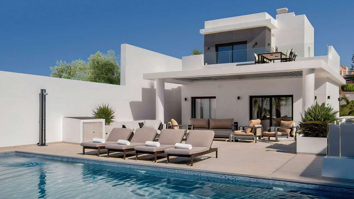 Chalet de 5 habitaciones en Ciudad Quesada en venta con piscina garaje - 819.500 € (Ref: 10104239)