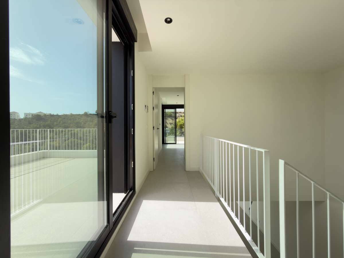 Chalet de 3 habitaciones en Finestrat en venta con piscina garaje - 850.000 € (Ref: 10104246)