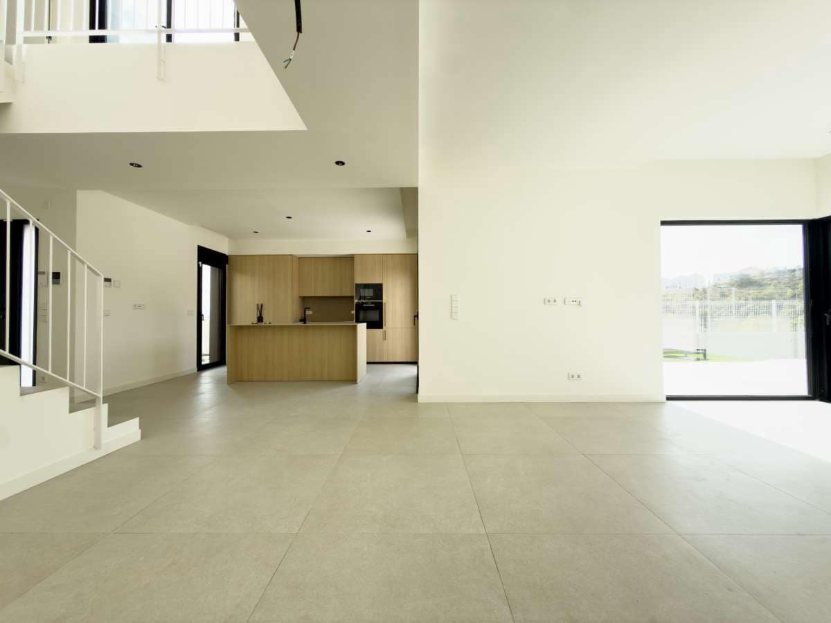Chalet de 3 habitaciones en Finestrat en venta con piscina garaje - 850.000 € (Ref: 10104246)