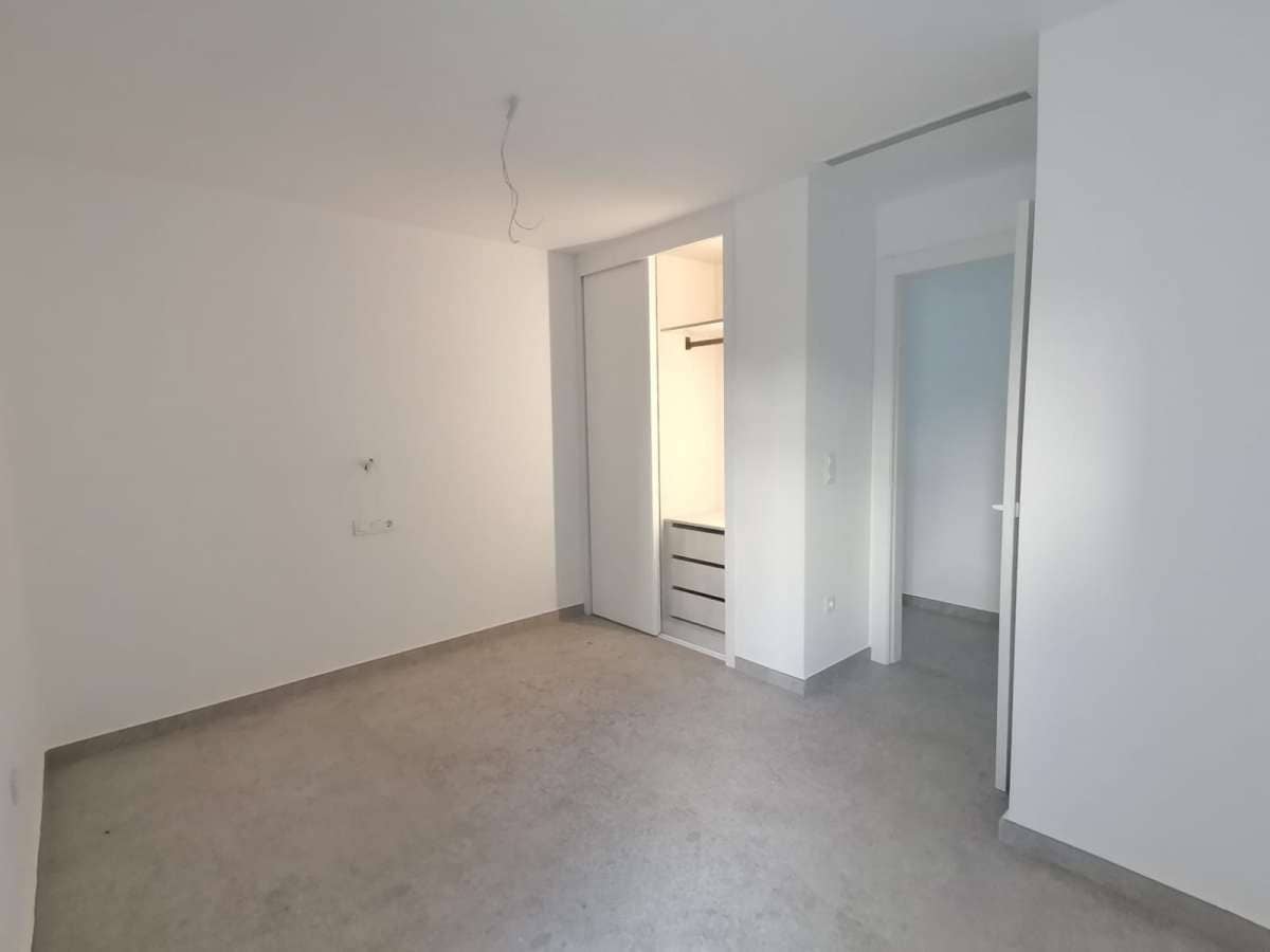 3 sypialnia Apartament na sprzedaż w Torrevieja z basenem garażem - 300 000 € (Ref: 10117250)