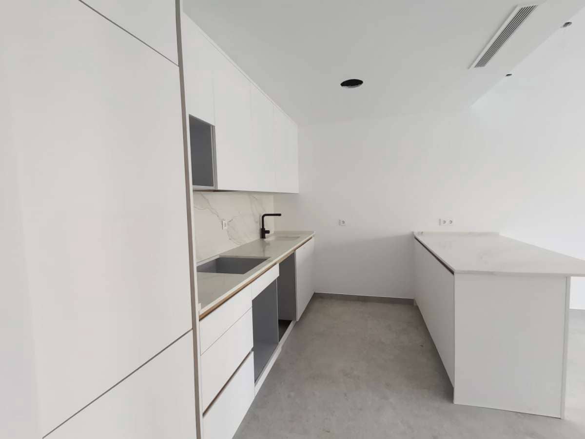 3 sypialnia Apartament na sprzedaż w Torrevieja z basenem garażem - 300 000 € (Ref: 10117250)