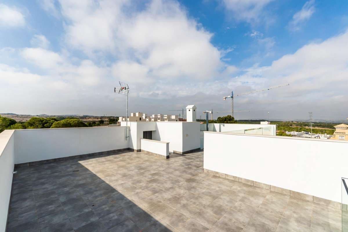 3 Zimmer Haus zu verkaufen in Villamartin mit Pool Garage - 669.900 € (Ref: 10117271)