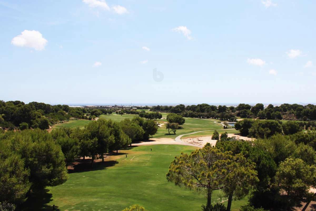 Apartamento de 3 habitaciones en Pinar de Campoverde en venta con piscina garaje - 329.900 € (Ref: 10117272)