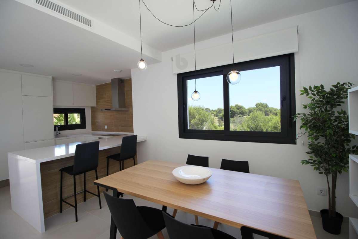 Apartamento de 3 habitaciones en Pinar de Campoverde en venta con piscina garaje - 329.900 € (Ref: 10117272)