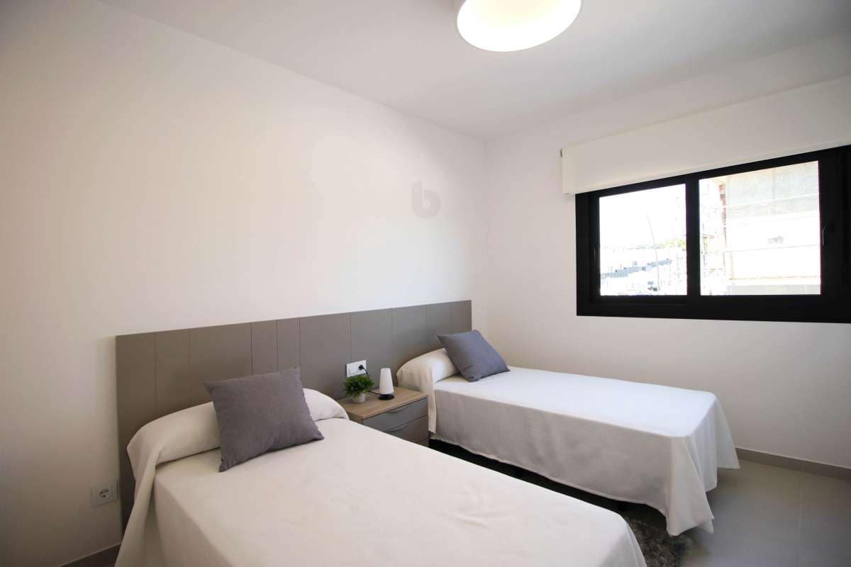 Apartamento de 3 habitaciones en Pinar de Campoverde en venta con piscina garaje - 329.900 € (Ref: 10117272)