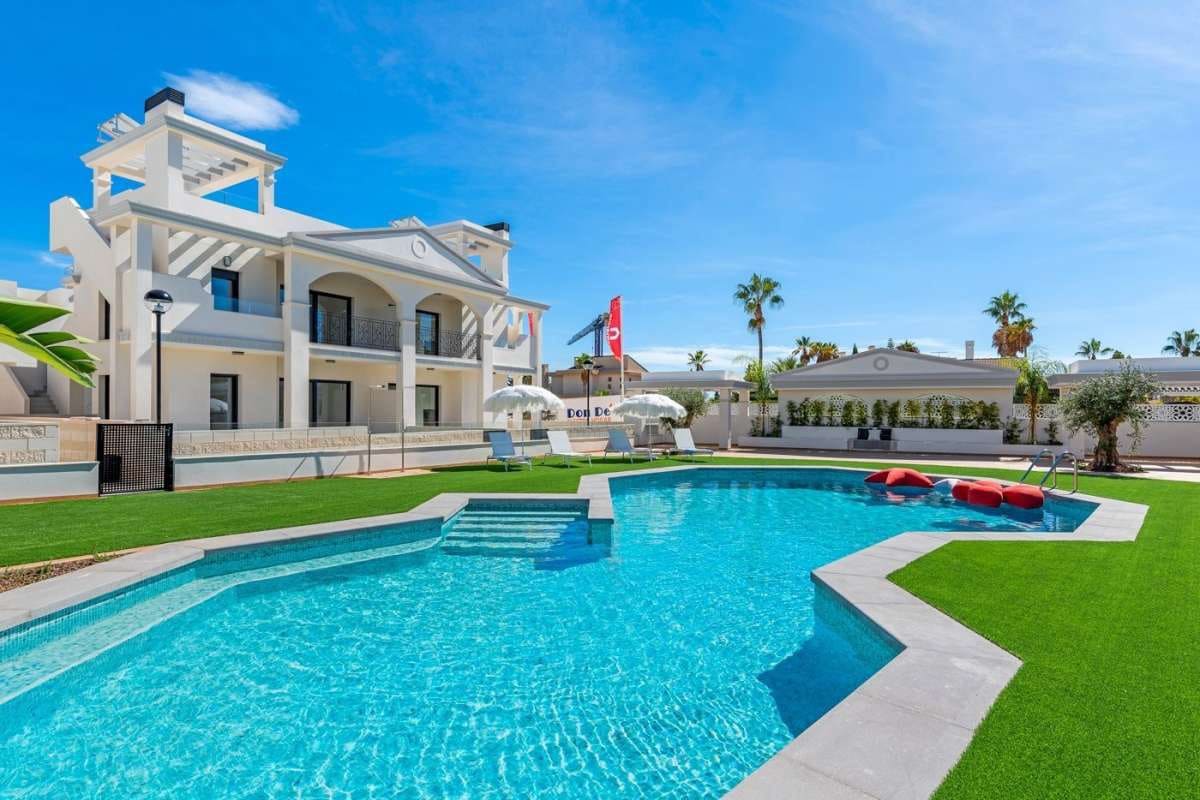 Apartamento de 3 habitaciones en Rojales en venta con piscina garaje - 380.540 € (Ref: 10117286)