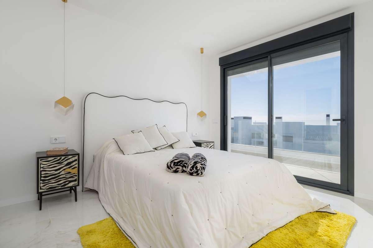 3 quarto Apartamento para venda em Estepona com piscina garagem - 725 000 € (Ref: 10117328)