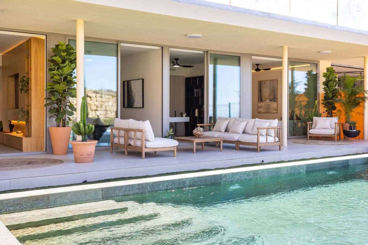3 bedroom Villa for sale in La Capellania with pool garage - € 1,190,000 (Ref: 10117334)