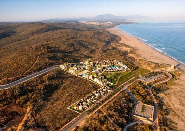 Apartamento de 3 habitaciones en El Zabal - Santa Margarita, La Línea de la Concepción en venta con piscina garaje - 494.000 € (Ref: 10185537)