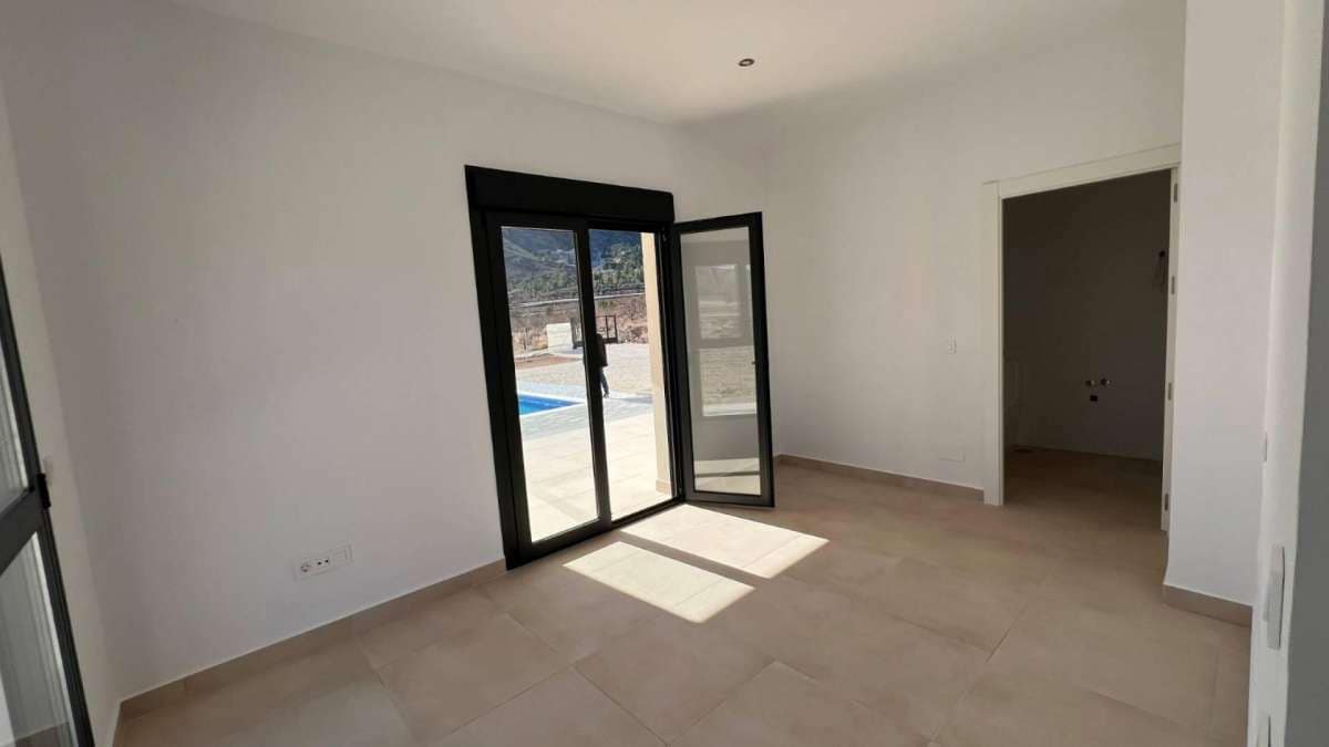 3 quarto Moradia para venda em Canada de la Lena com piscina garagem - 360 000 € (Ref: 10185817)