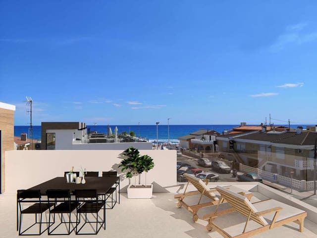 4 makuuhuone Omakotitalo myytävänä paikassa Los Europeos, Torrevieja mukana uima-altaan - 820 000 € (Ref: 9048376)