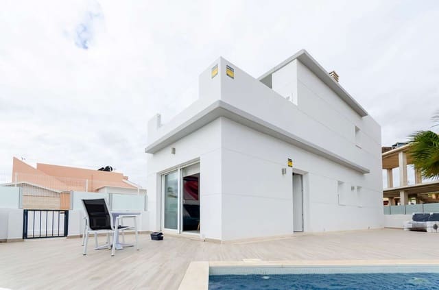 3 soveværelse Byhus til salg i El Chaparral - La Siesta - La Torreta, Torrevieja med swimmingpool - € 385.000 (Ref: 9048394)