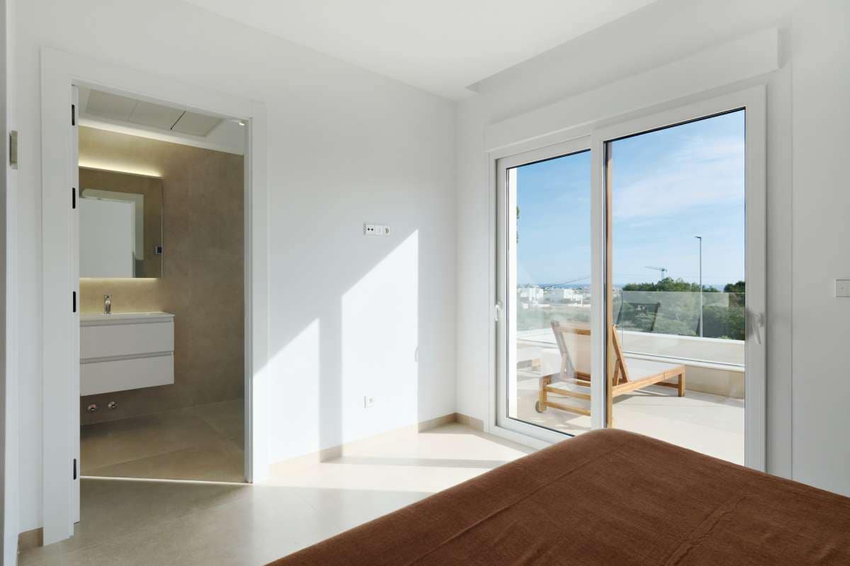 3 camera da letto Villa in vendita in Orihuela Costa con piscina garage - 760.000 € (Rif: 9050170)