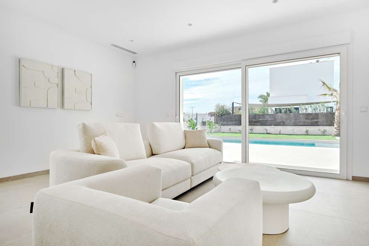 3 bedroom Villa for sale in Los Montesinos with pool garage - € 499,000 (Ref: 9050172)