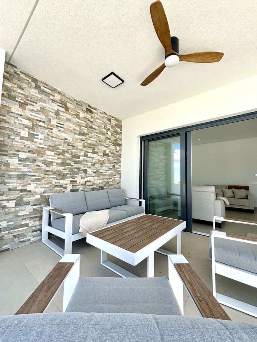 Chalet de 3 habitaciones en Benijófar en venta con piscina garaje - 478.732 € (Ref: 9050254)