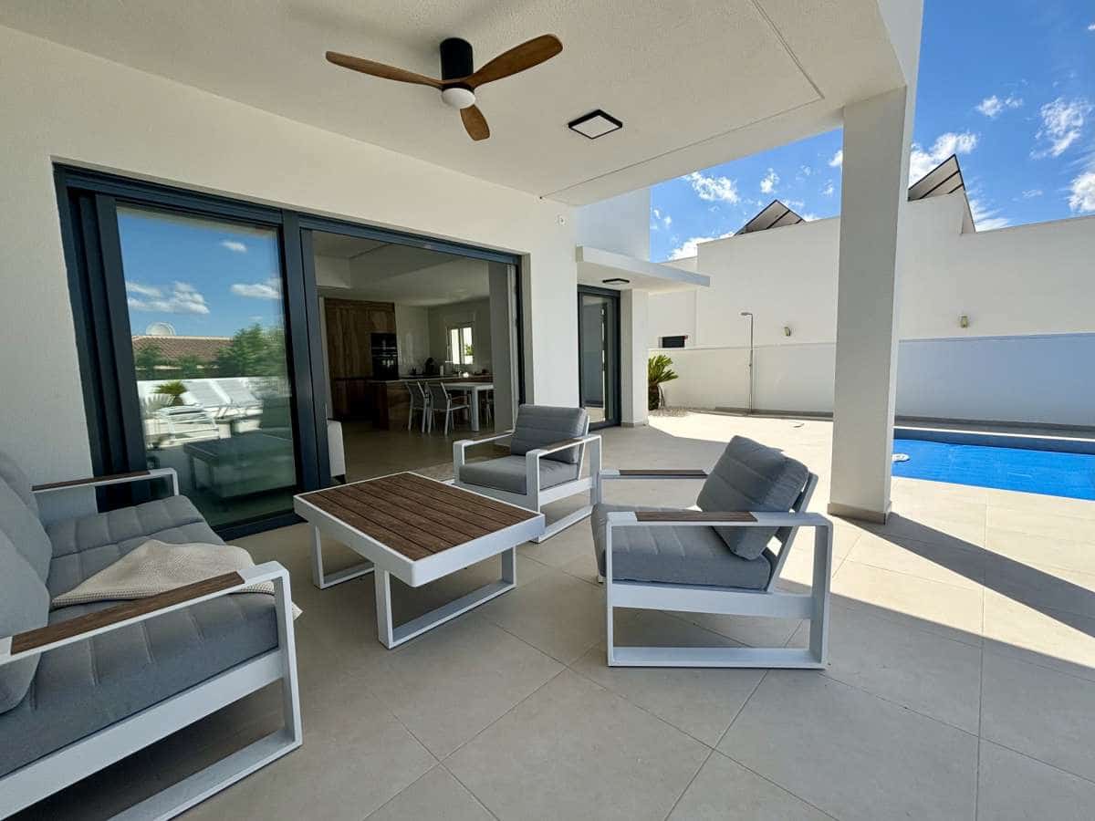 3 bedroom Villa for sale in Benijofar with pool garage - € 478,732 (Ref: 9050254)