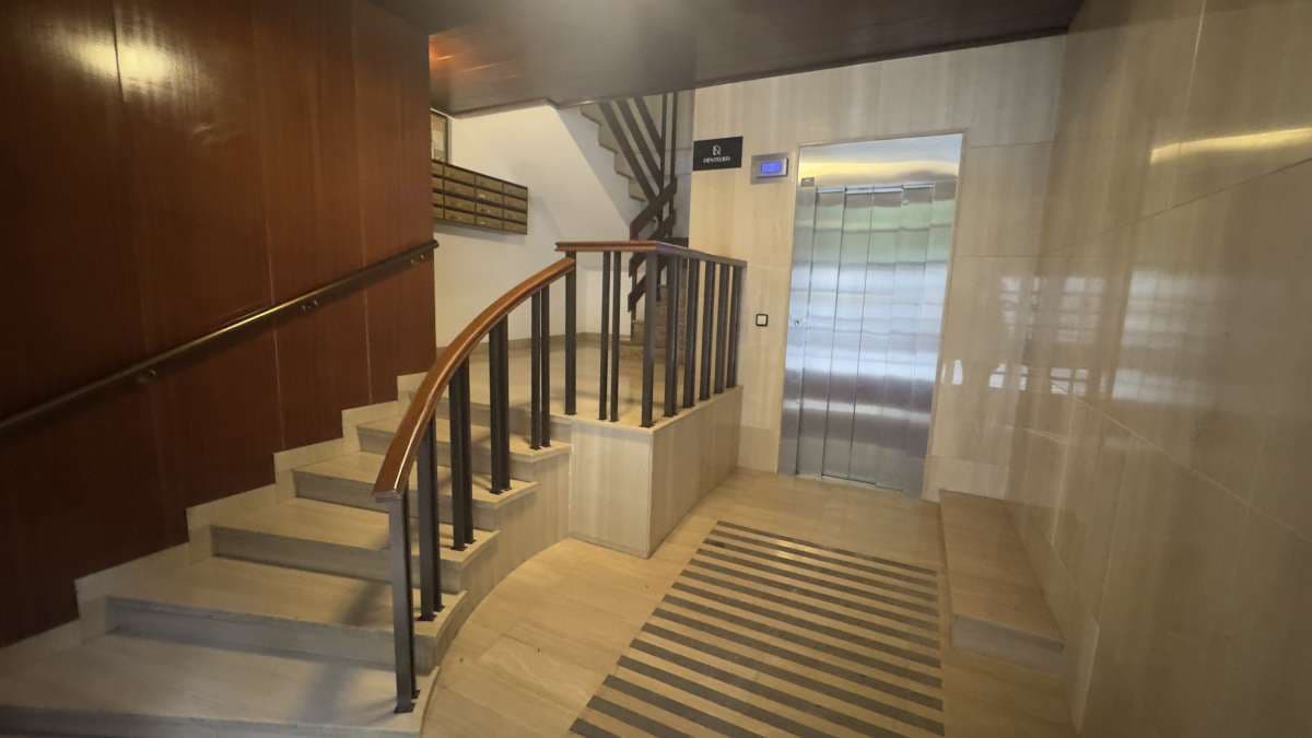 4 soveværelse Lejlighed til salg i Alicante by med garage - € 365.000 (Ref: 9053724)