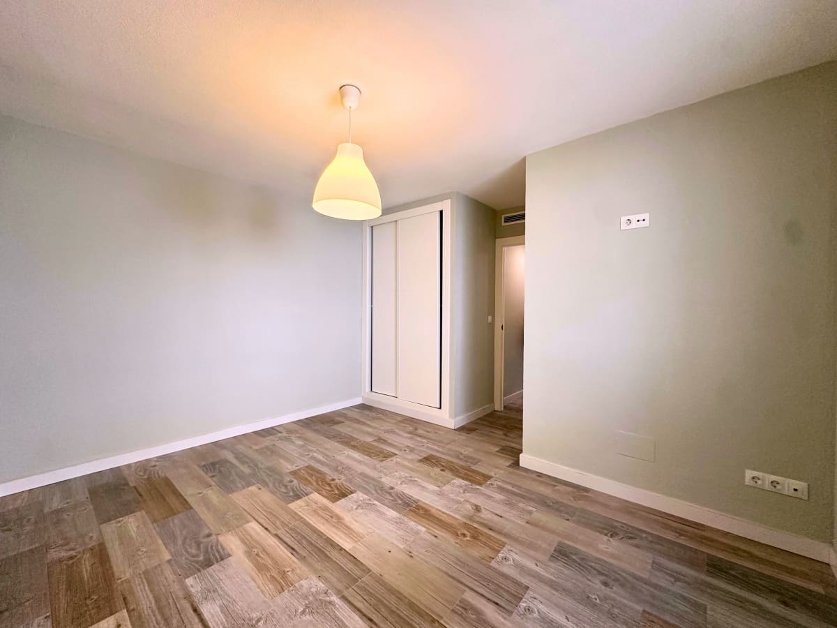 4 soveværelse Lejlighed til salg i Alicante by med garage - € 365.000 (Ref: 9053724)