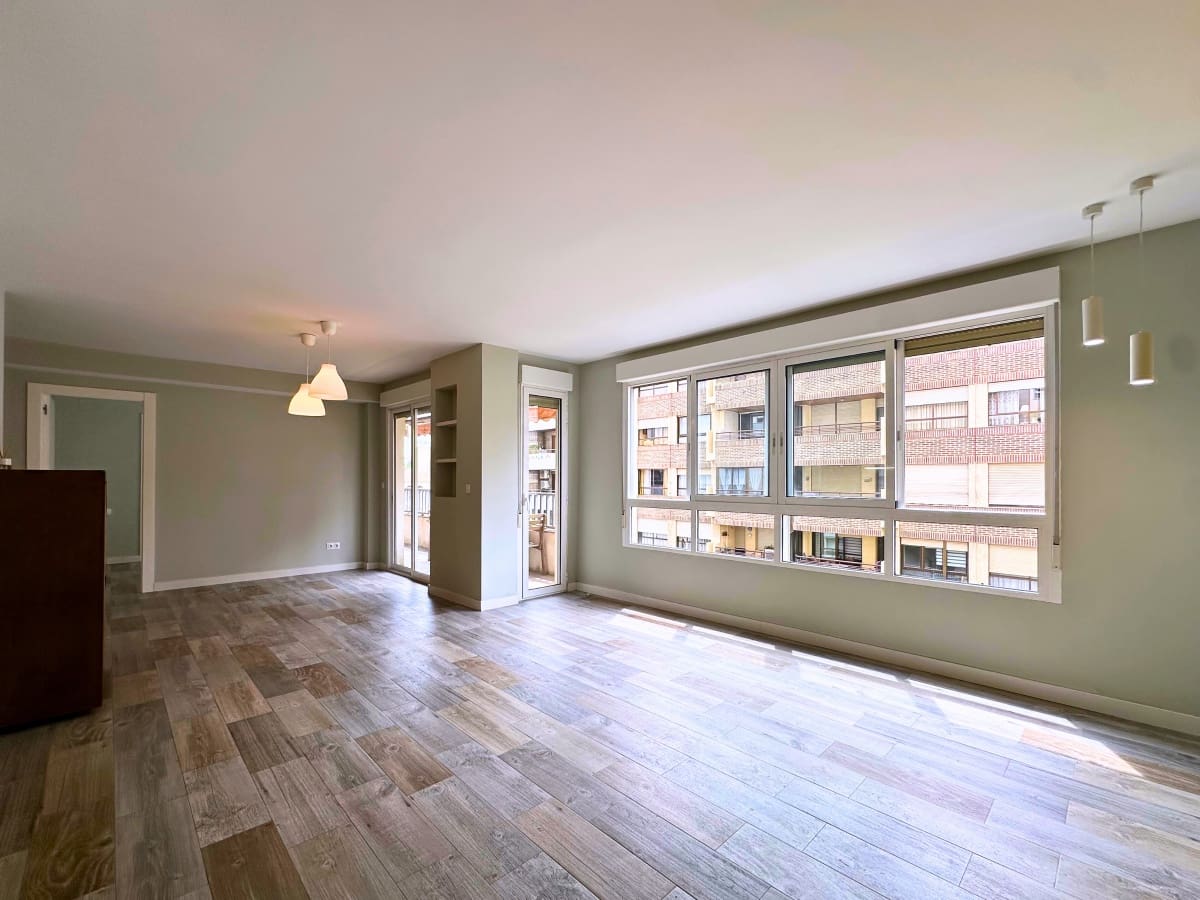 4 soveværelse Lejlighed til salg i Alicante by med garage - € 365.000 (Ref: 9053724)