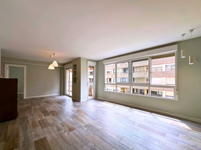 4 quarto Apartamento para venda em Mercado, Alicante cidade com garagem - 365 000 € (Ref: 9053724)