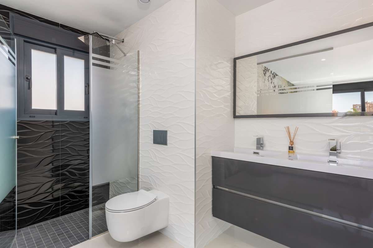 4 sypialnia Willa na sprzedaż w La Manga del Mar Menor z basenem garażem - 575 000 € (Ref: 9070482)