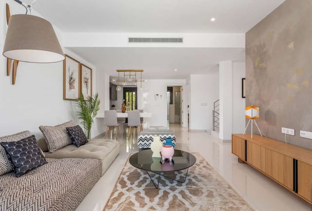 4 sypialnia Willa na sprzedaż w La Manga del Mar Menor z basenem garażem - 575 000 € (Ref: 9070482)