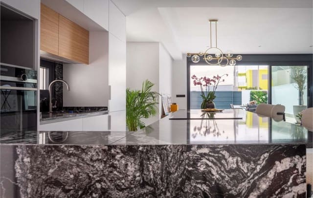 3 Zimmer Haus zu verkaufen in San Pedro del Pinatar ciudad, San Pedro del Pinatar mit Pool - 498.000 € (Ref: 9070493)