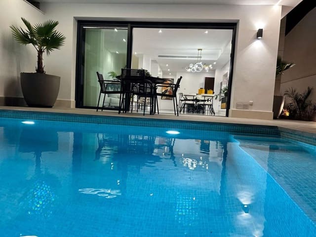 3 Zimmer Haus zu verkaufen in San Pedro del Pinatar ciudad, San Pedro del Pinatar mit Pool - 498.000 € (Ref: 9070493)