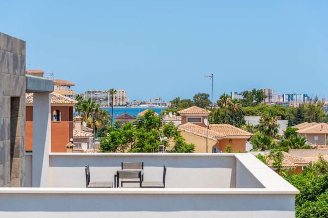 4 soverom Villa til salgs i La Manga del Mar Menor med svømmebasseng garasje - € 630 000 (Ref: 9070655)