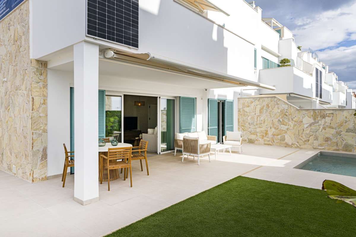 2 soveværelse Bungalow til salg i Torre de la Horadada - € 375.000 (Ref: 9124061)