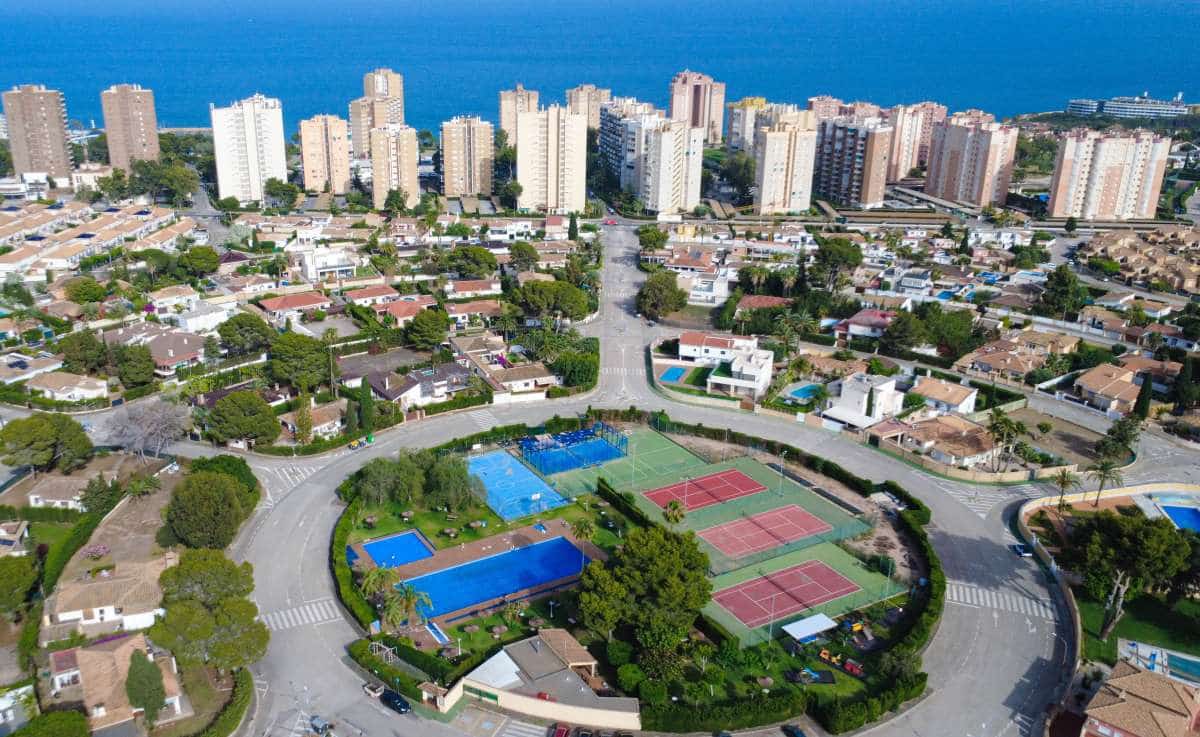 4 soveværelse Villa til salg i Orihuela Costa med swimmingpool garage - € 1.350.000 (Ref: 9124081)