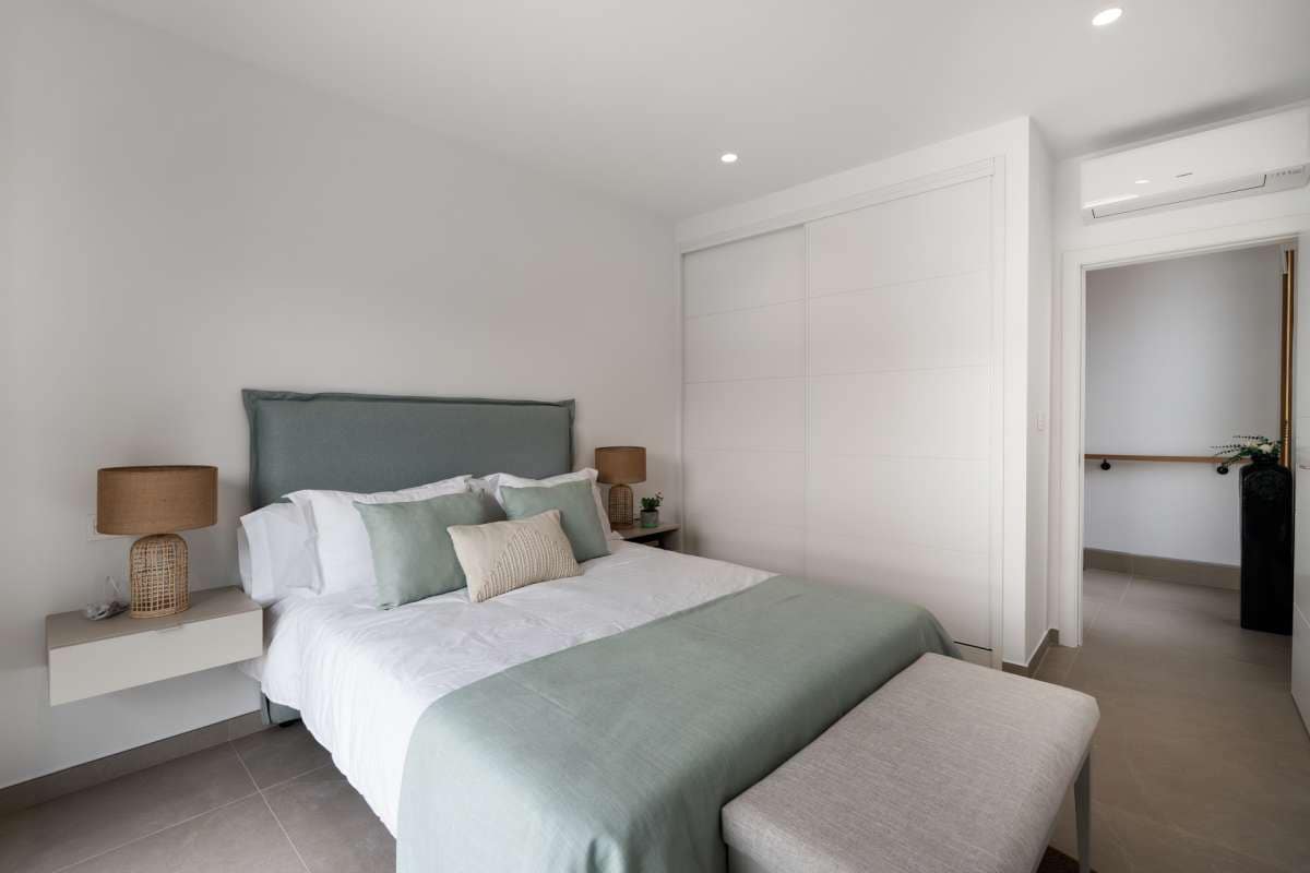 4 soveværelse Villa til salg i Orihuela Costa med swimmingpool garage - € 1.350.000 (Ref: 9124081)