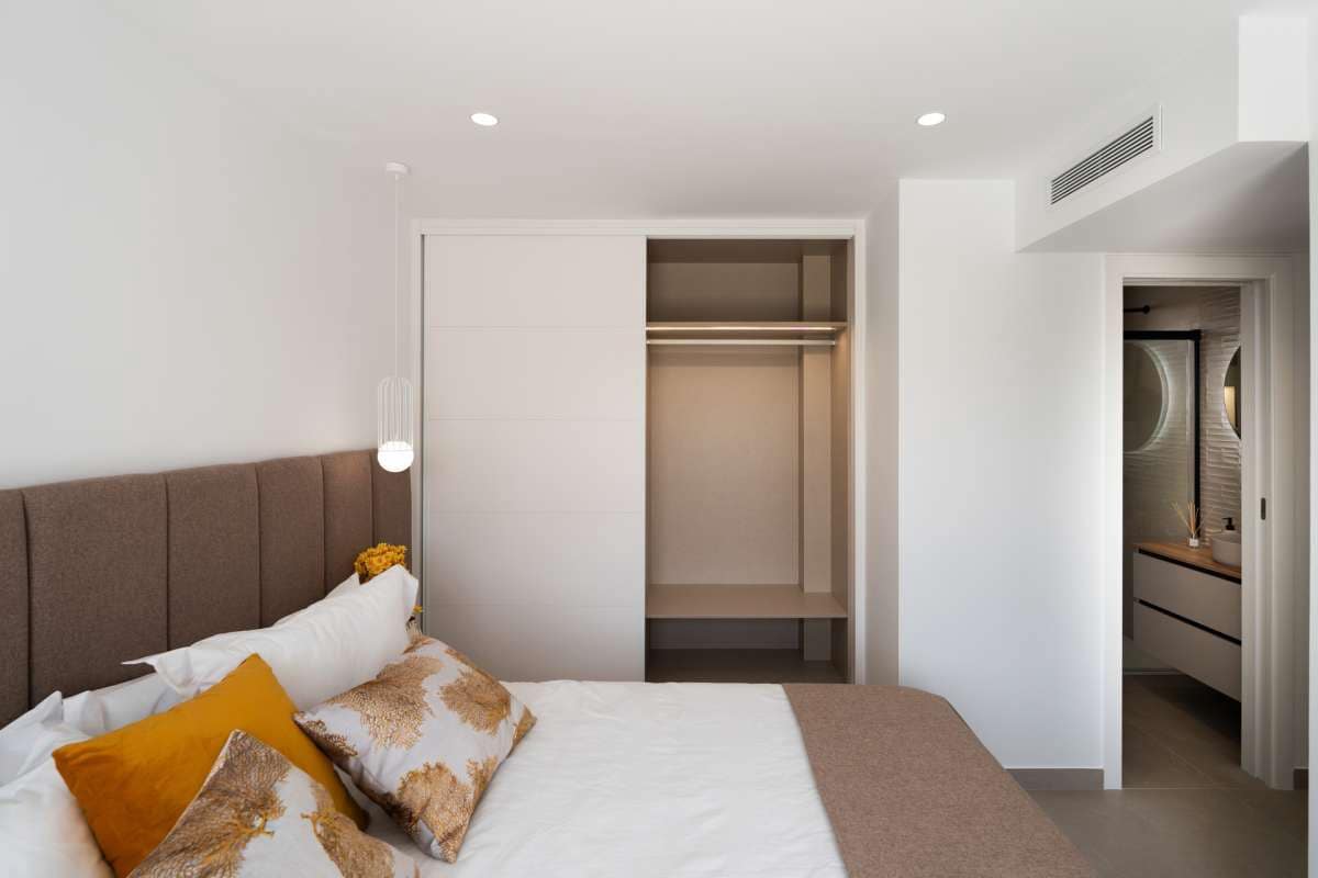 4 soveværelse Villa til salg i Orihuela Costa med swimmingpool garage - € 1.350.000 (Ref: 9124081)