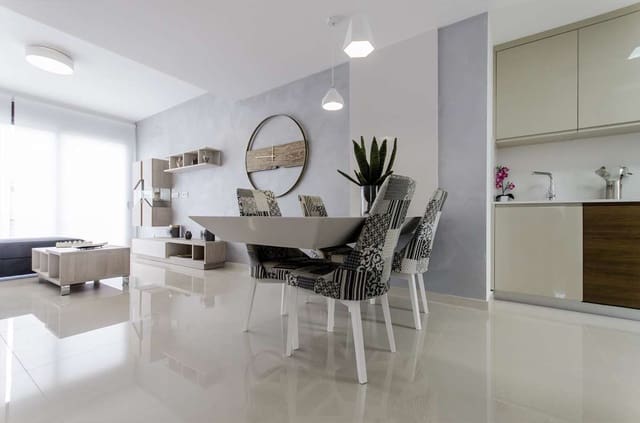 3 soveværelse Villa til salg i San Miguel de Salinas med swimmingpool garage - € 630.000 (Ref: 9124114)
