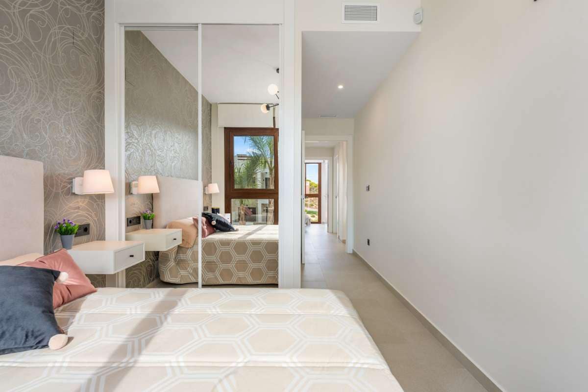 2 sovrum Bungalow till salu i Torrevieja med pool garage - 285 000 € (Ref: 9124240)