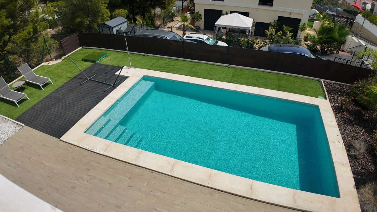 3 bedroom Villa for sale in Polop with pool garage - € 549,900 (Ref: 9184876)