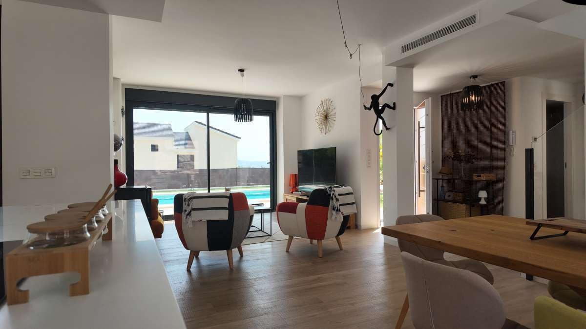 3 bedroom Villa for sale in Polop with pool garage - € 549,900 (Ref: 9184876)