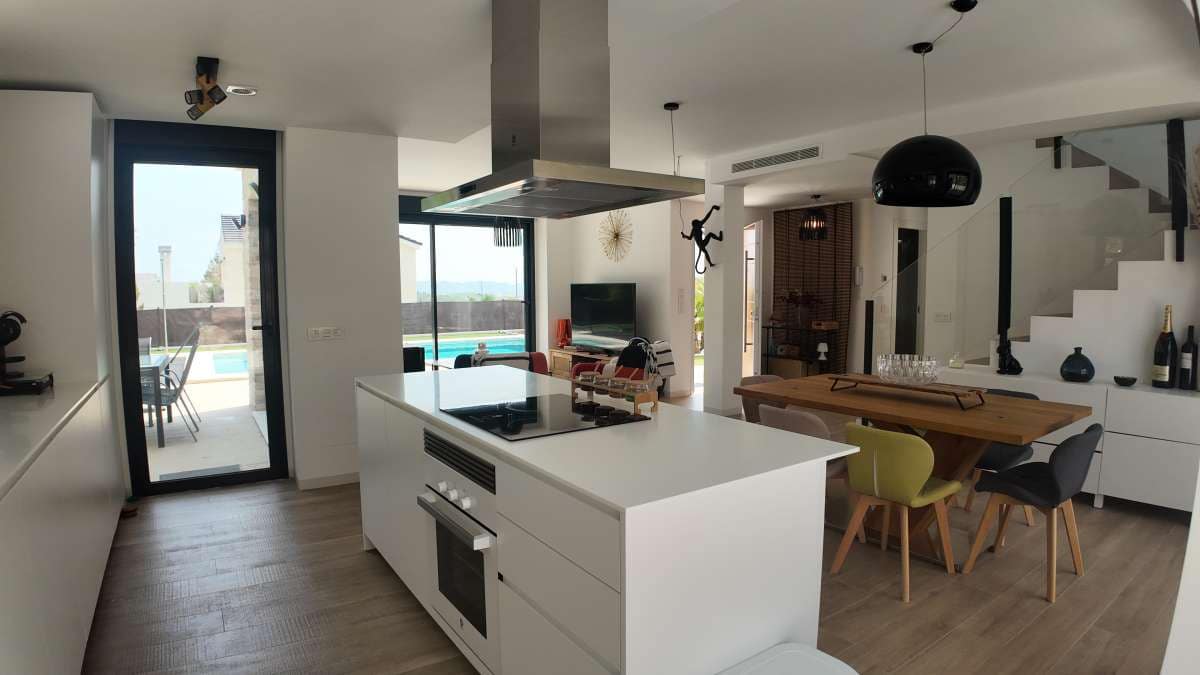 3 bedroom Villa for sale in Polop with pool garage - € 549,900 (Ref: 9184876)