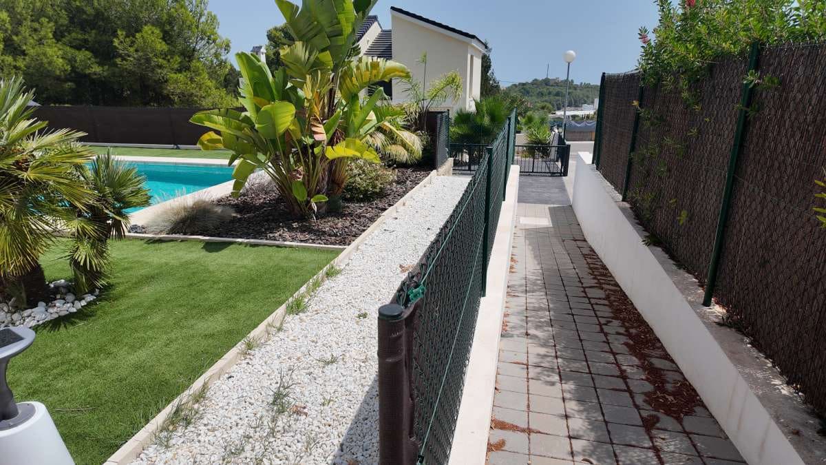 3 bedroom Villa for sale in Polop with pool garage - € 549,900 (Ref: 9184876)