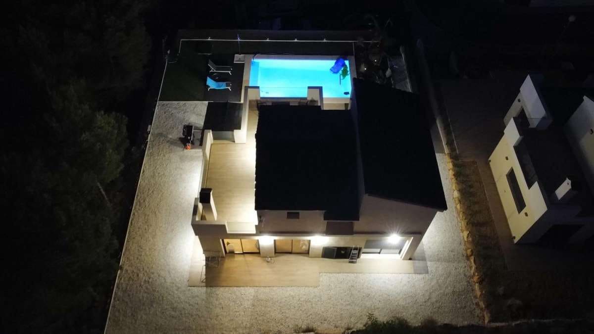 3 bedroom Villa for sale in Polop with pool garage - € 549,900 (Ref: 9184876)