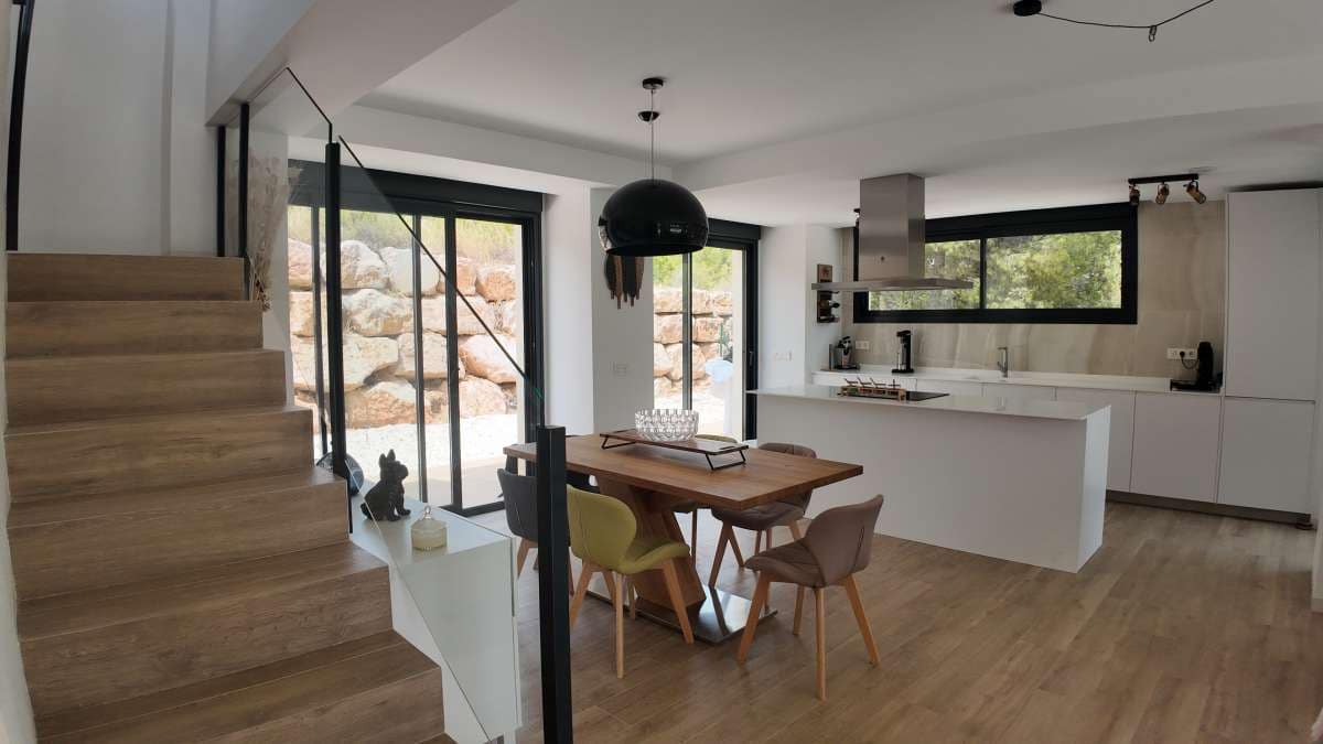 3 bedroom Villa for sale in Polop with pool garage - € 549,900 (Ref: 9184876)