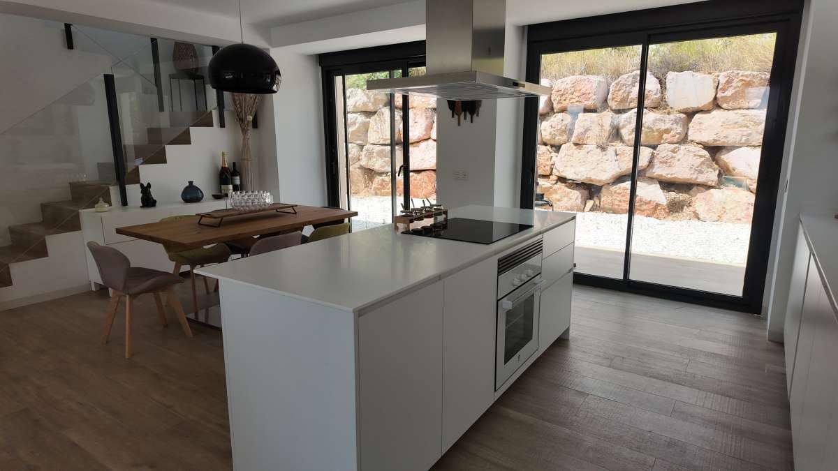 3 bedroom Villa for sale in Polop with pool garage - € 549,900 (Ref: 9184876)